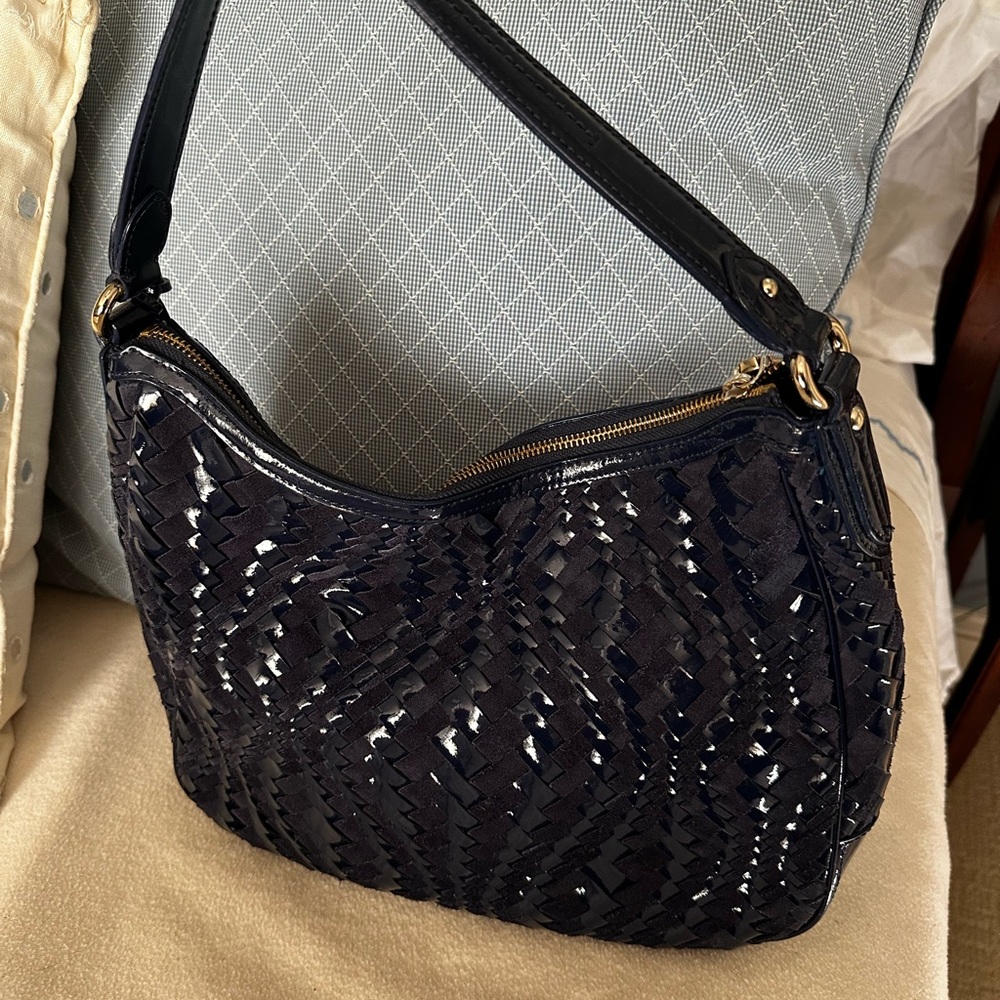Elegant Blue Woven Shoulder Bag